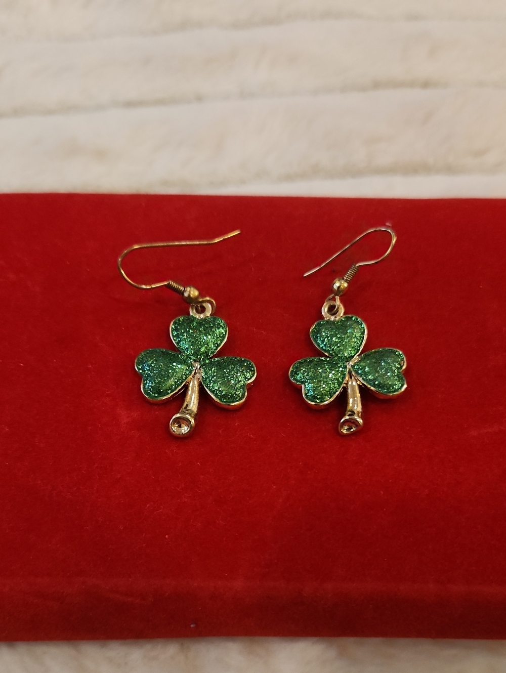 Green Glitter Shamrock Dangle Earrings - Women's Jewelry